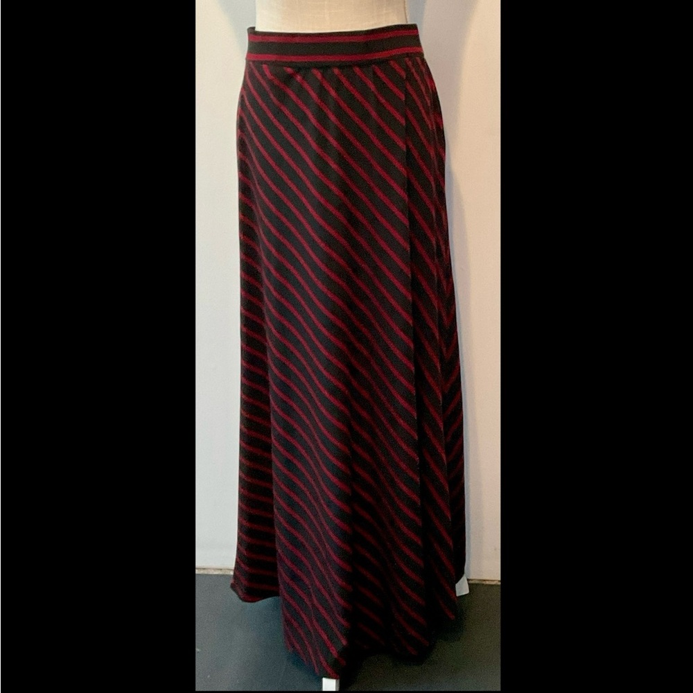Hannah pull on maxi skirt - EUC